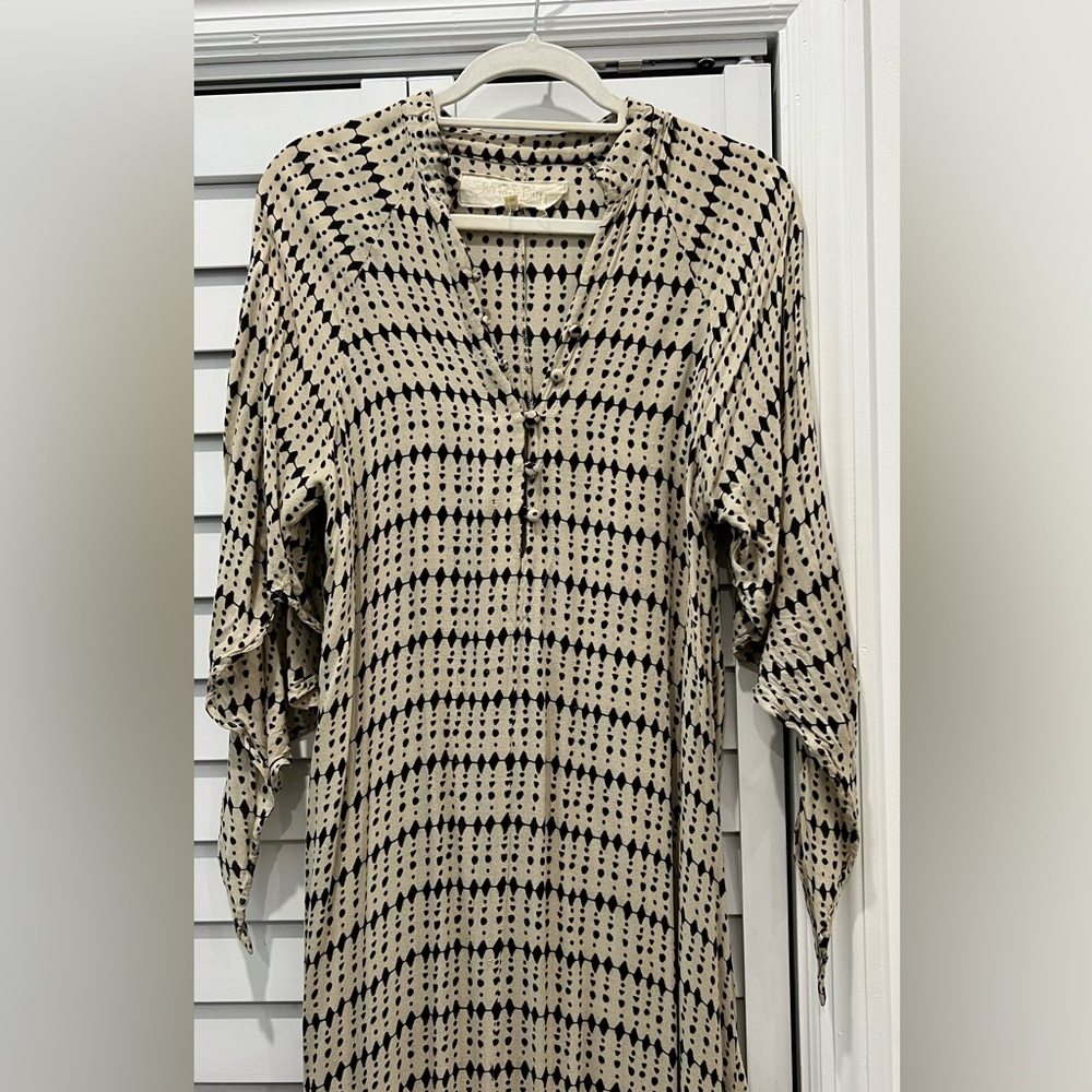 Jen’s Pirate Booty Hyacinth maxi dress by size M.